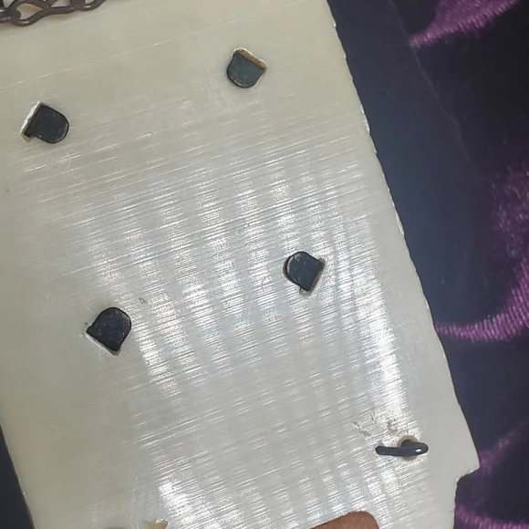 Silver and Cream Wall Hanging Holy Water Font - Picture 8 of 8